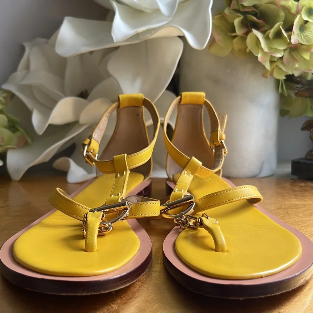 Tory Burch Toggle Flat Sandal in Gold Leather